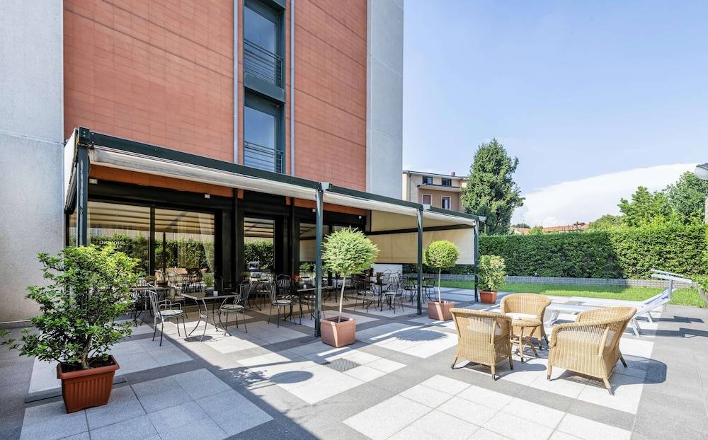 The Regency Sure Hotel Collection by Best Western 1