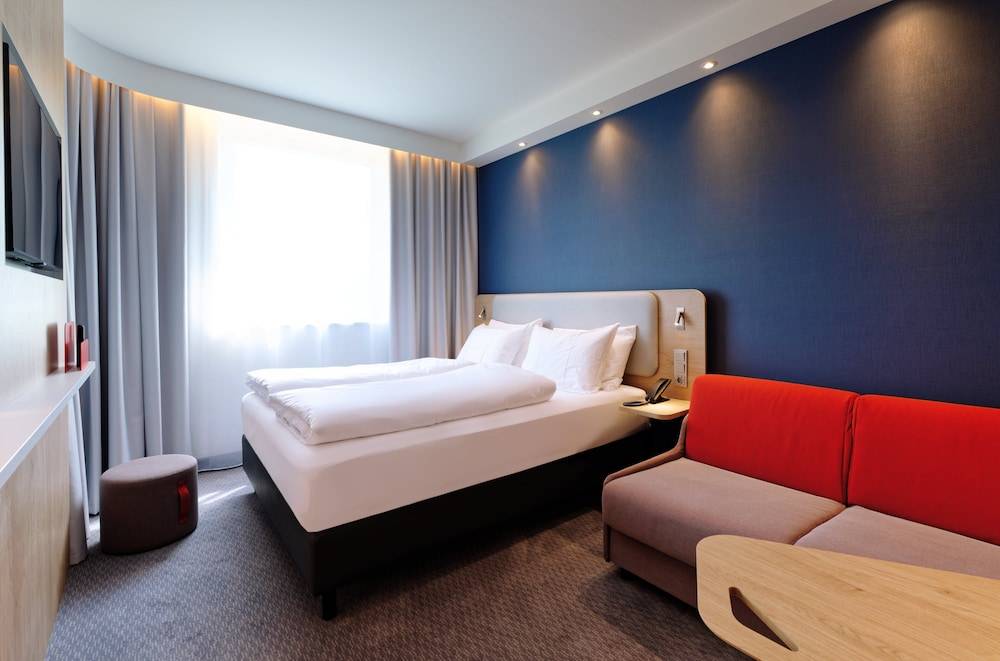 Holiday Inn Express LUSTENAU by IHG 2