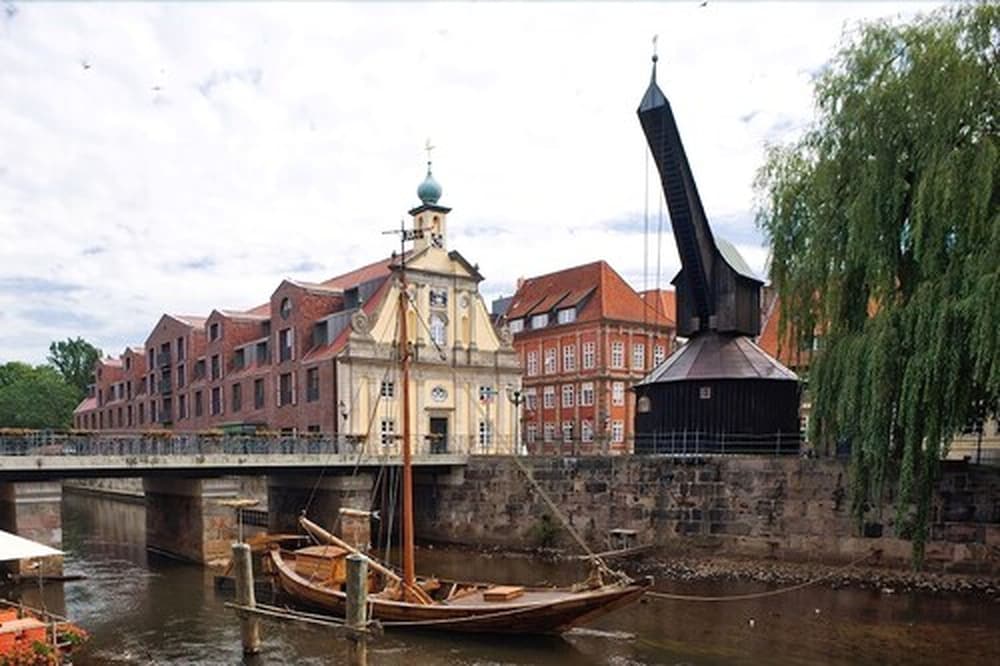 DORMERO Hotel Altes Kaufhaus Lüneburg 1