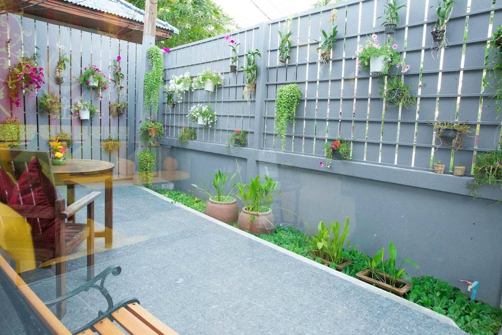 The Florist Resort 2