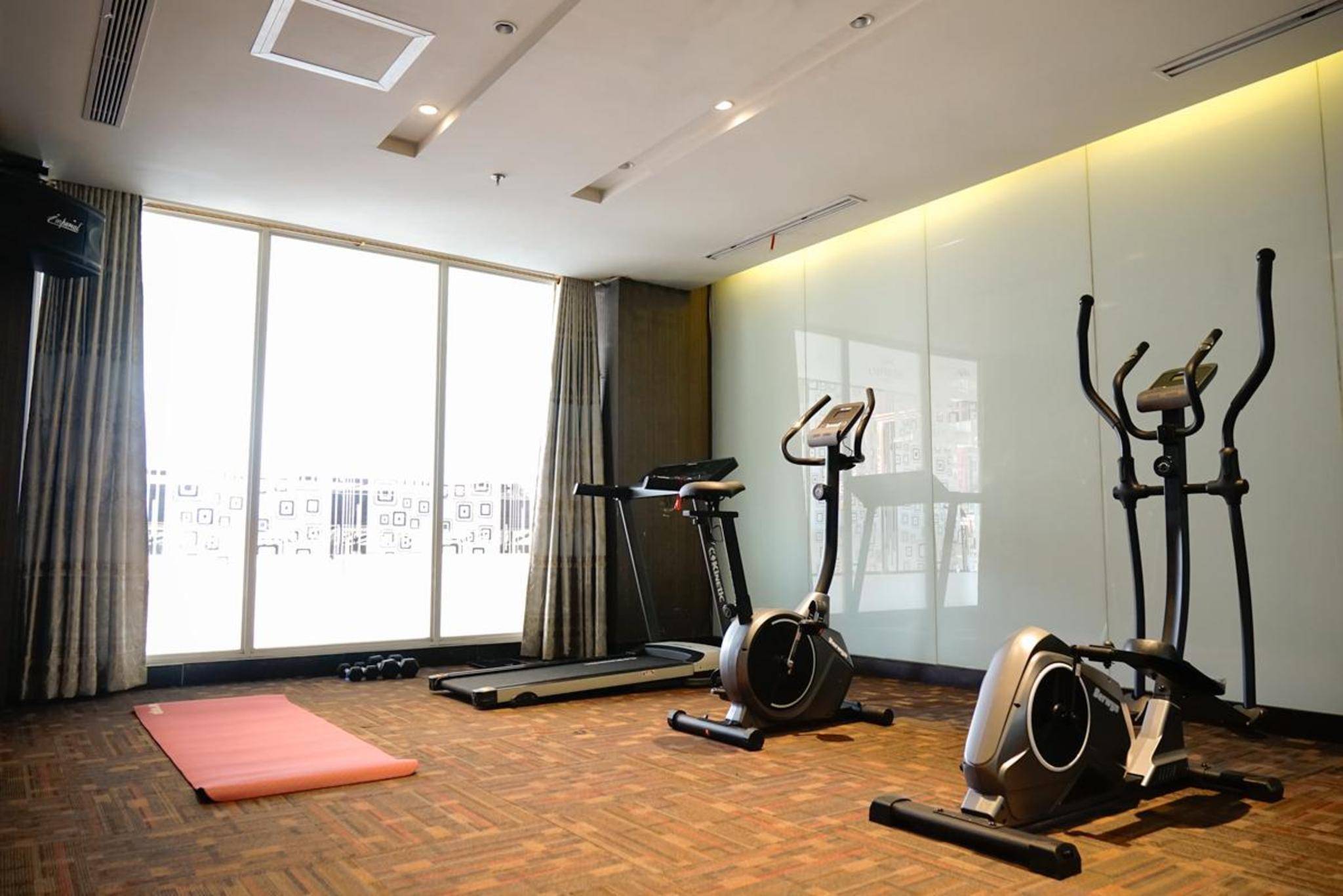 Empress Hotel Makassar City Center by LIFE 2