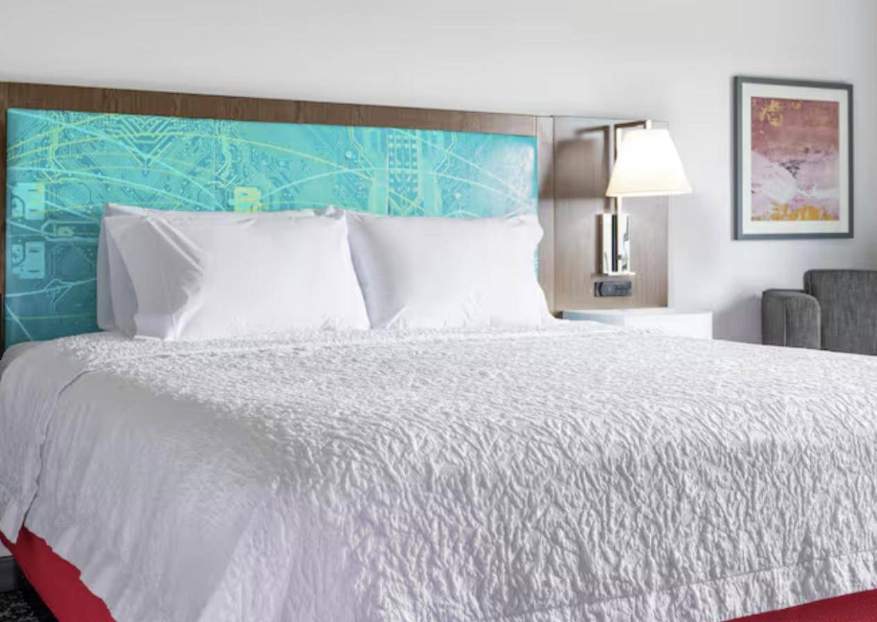 Hampton Inn Manitowoc 2