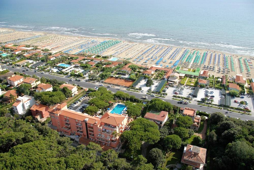 Versilia Palace Hotel 1