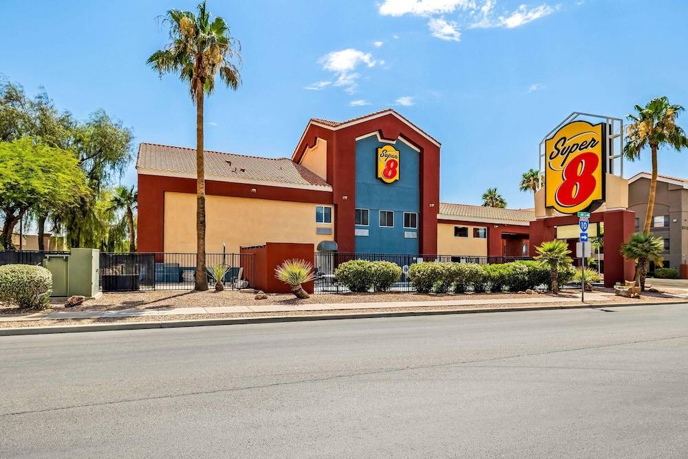 Super 8 by Wyndham Marana/Tucson Area 1