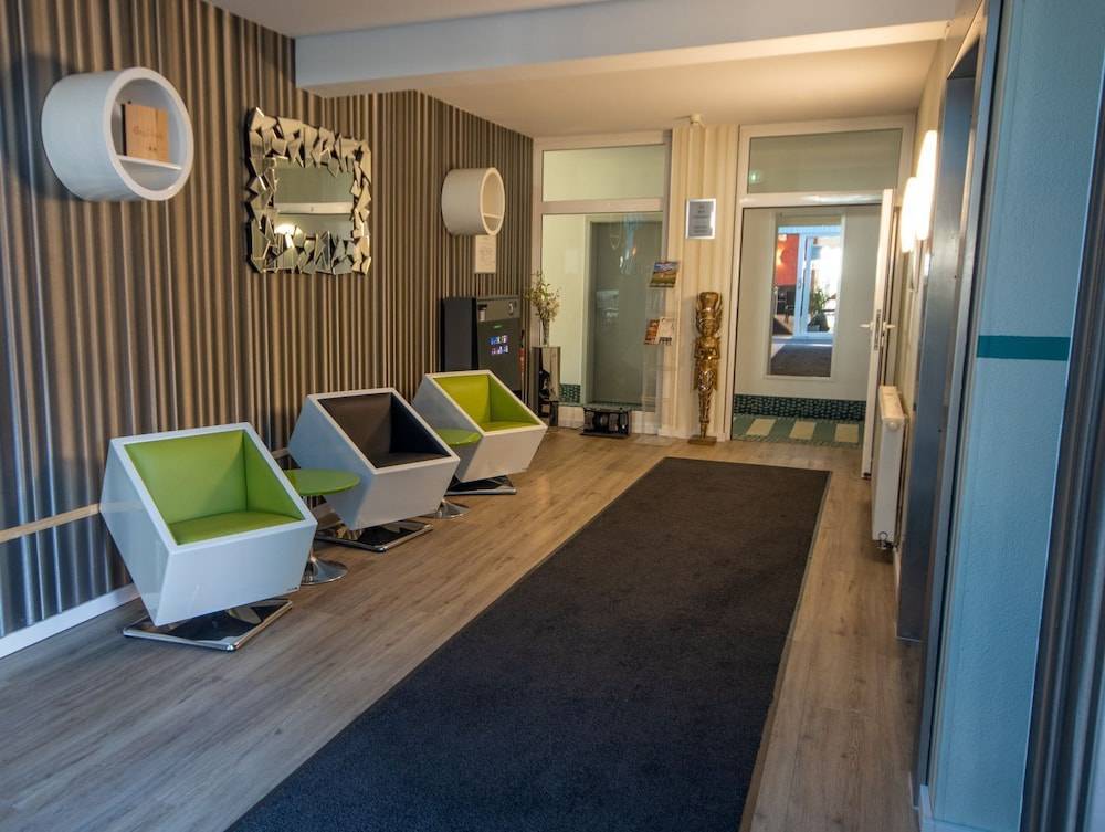 Check Inn Hotel Merseburg 2