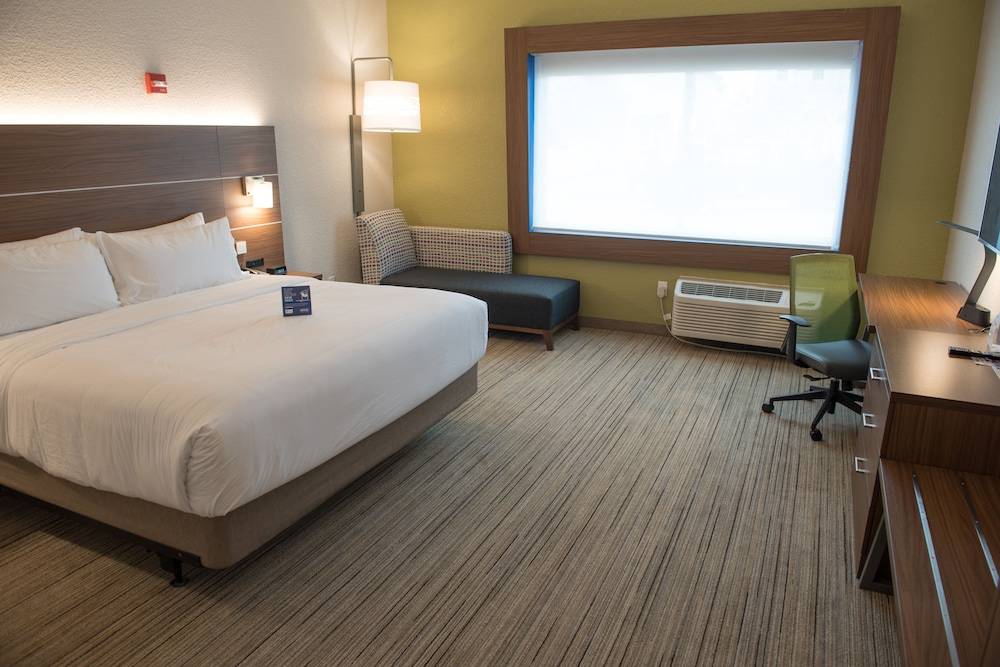 Holiday Inn Express & Suites ORLAND PARK - MOKENA by IHG 2