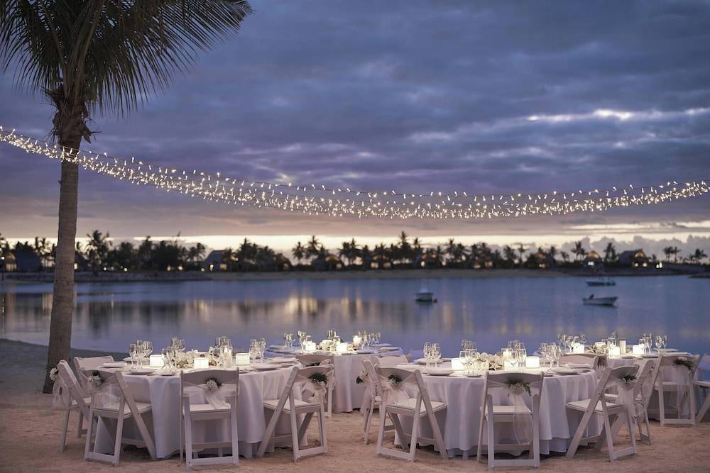 Fiji Marriott Resort Momi Bay 2