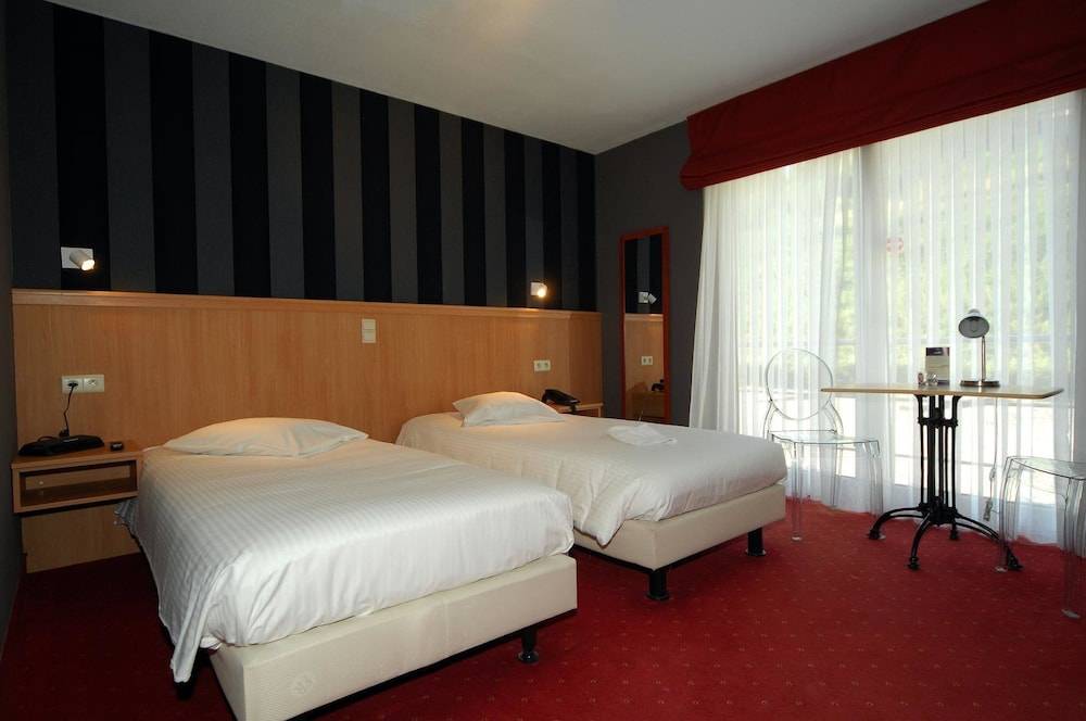 New Hotel de Lives 2