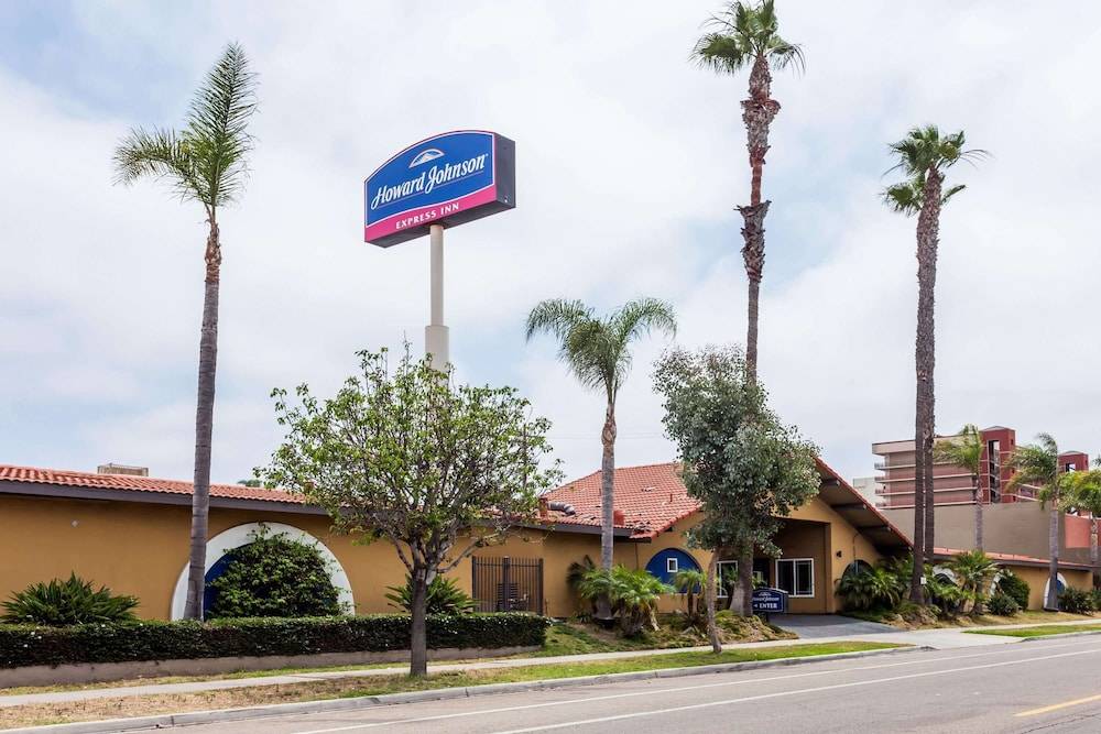 Howard Johnson by Wyndham National City/San Diego South 1