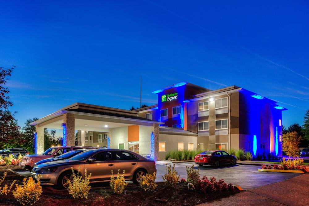 Holiday Inn Express NEWBERG - WINE COUNTRY by IHG 1