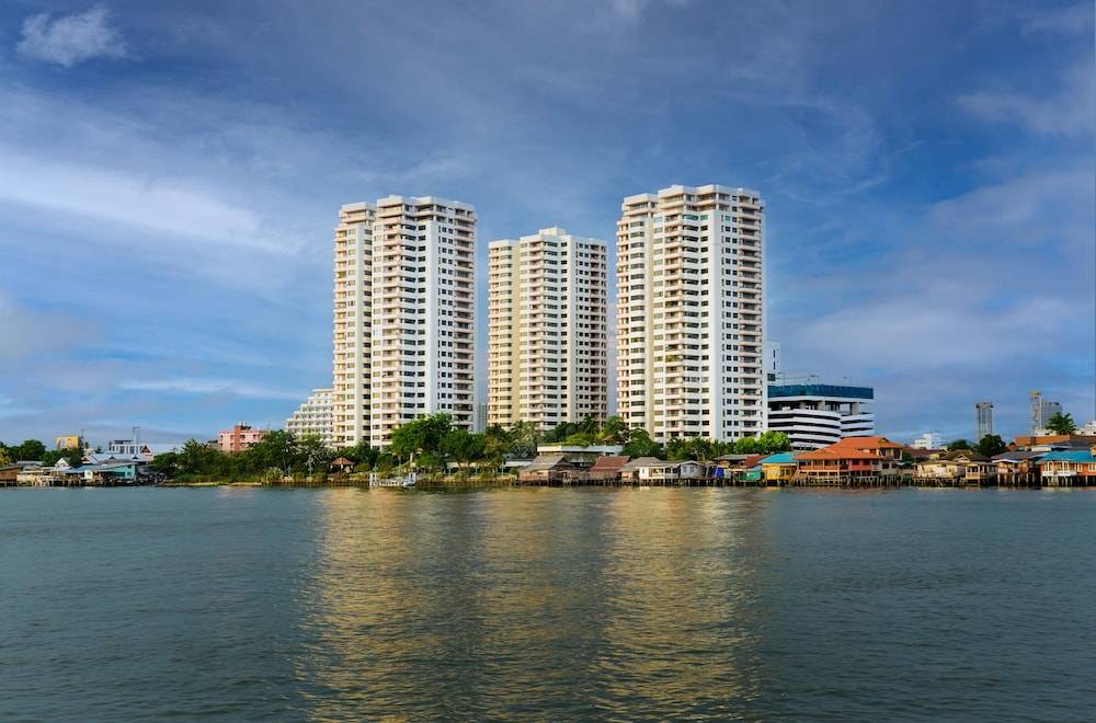 Riverine Place Hotel and Residence 1