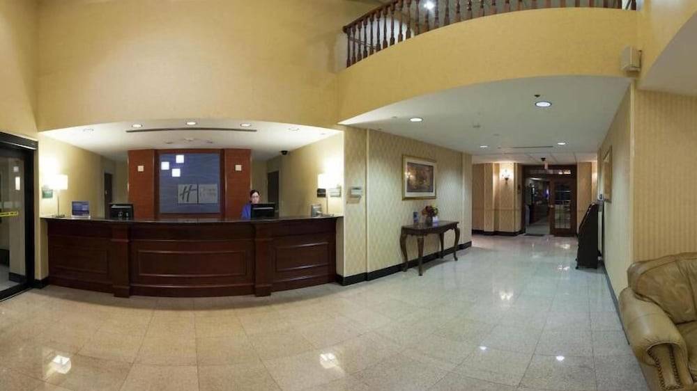 Holiday Inn Express & Suites NORTH EAST by IHG 2