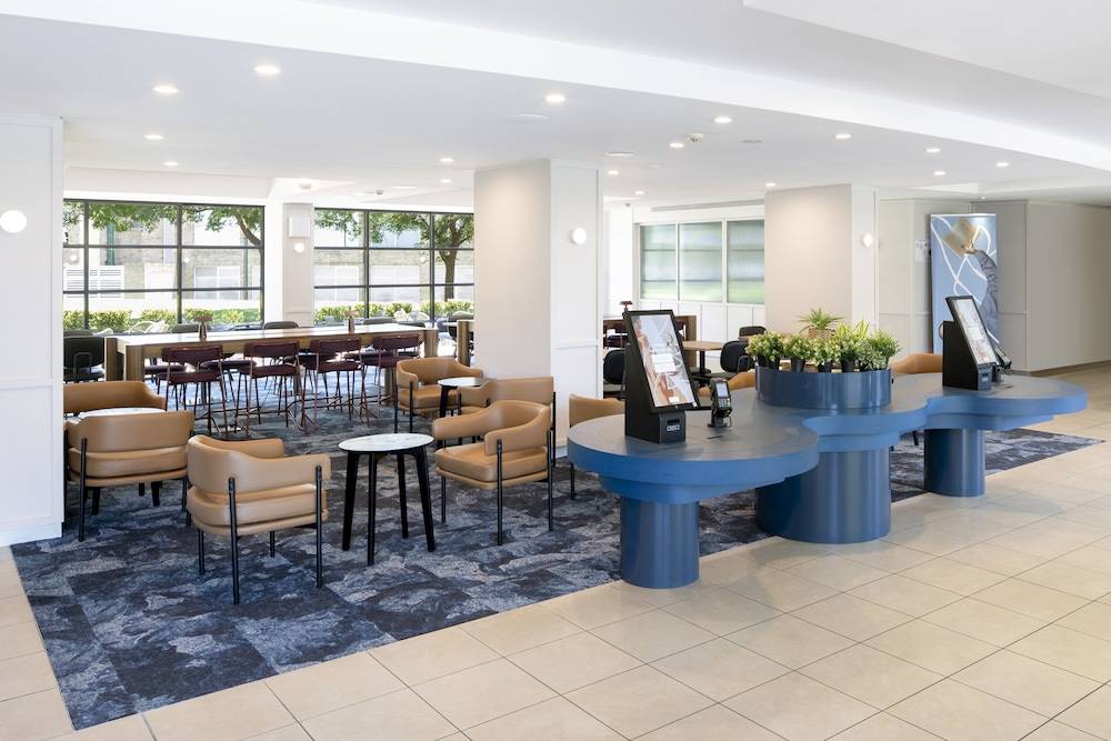 Mercure Sydney Macquarie Park 1