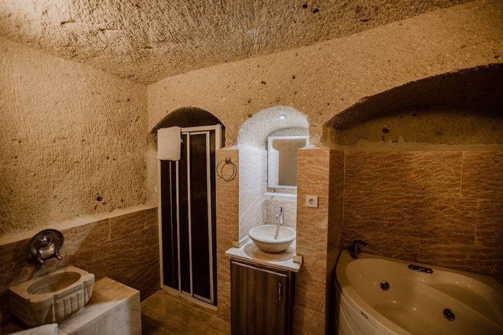 Ortahisar Cave Hotel 2