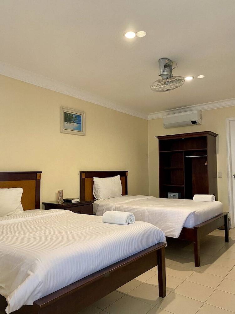 Panglao Regents Park Resort 2