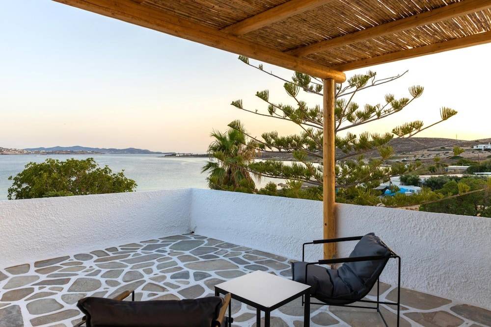 Omilos Beachfront House 1