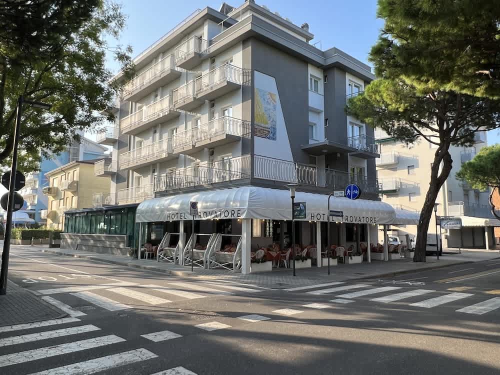 Hotel Trovatore 1