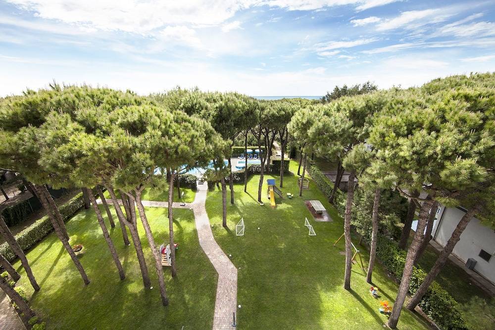 Aparthotel La Pineta 1