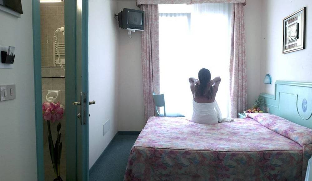 Salus Smart & Chic Hotel 1