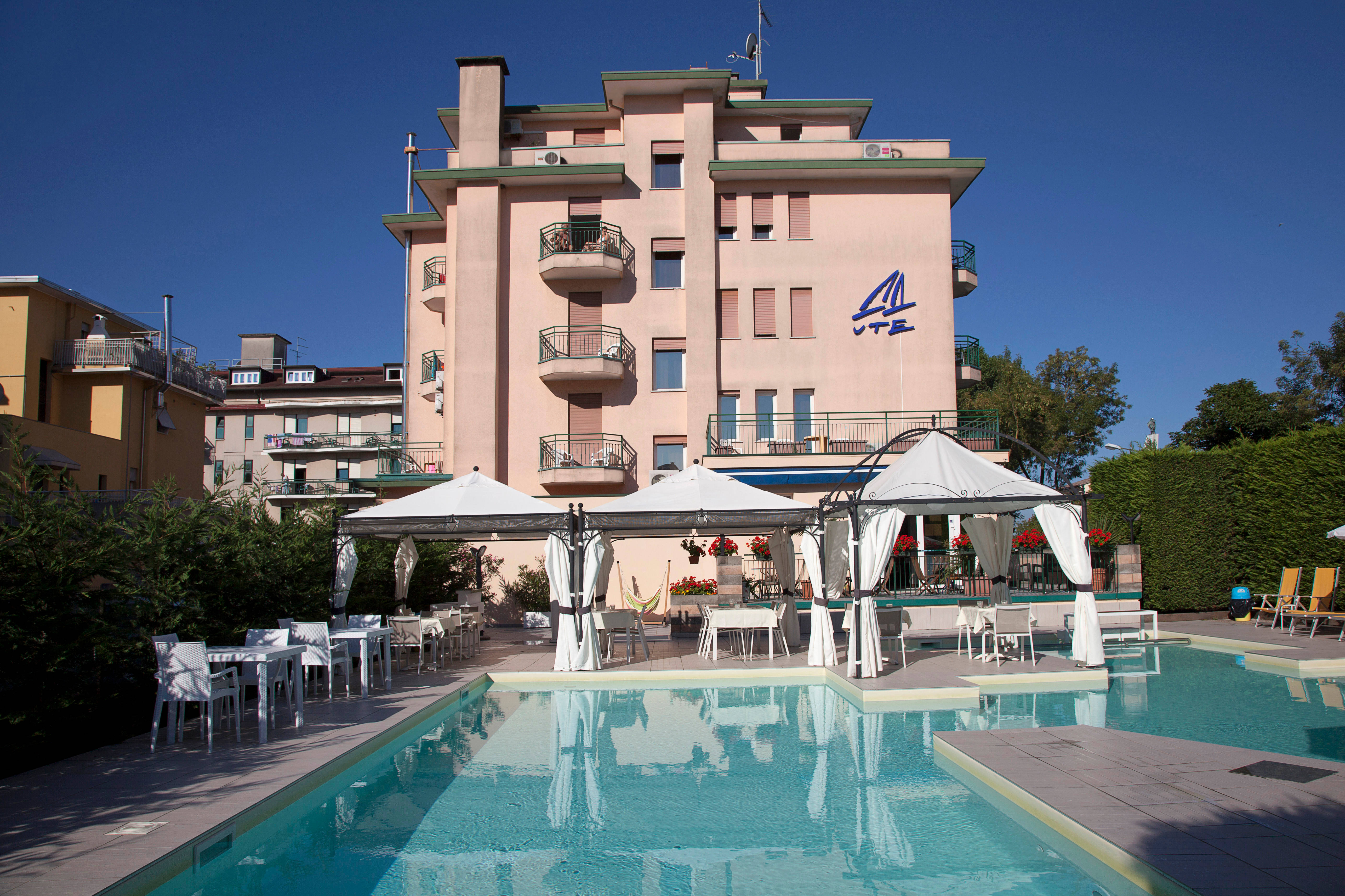 Ute Hotel 1