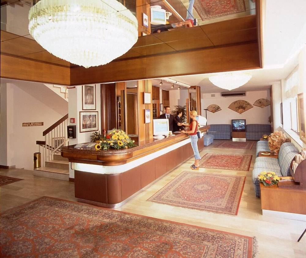 Hotel Heron 2