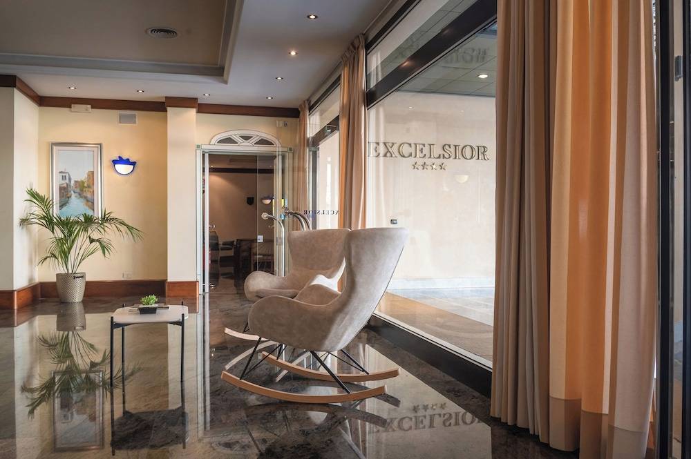 Hotel Excelsior 2