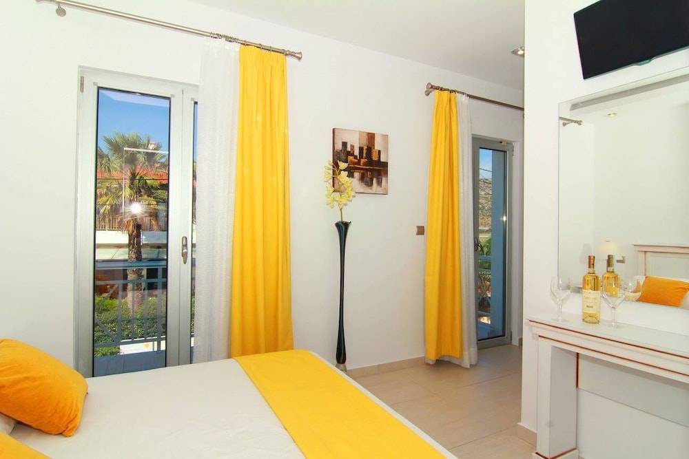 Hydrele Beach Hotel & Village 2