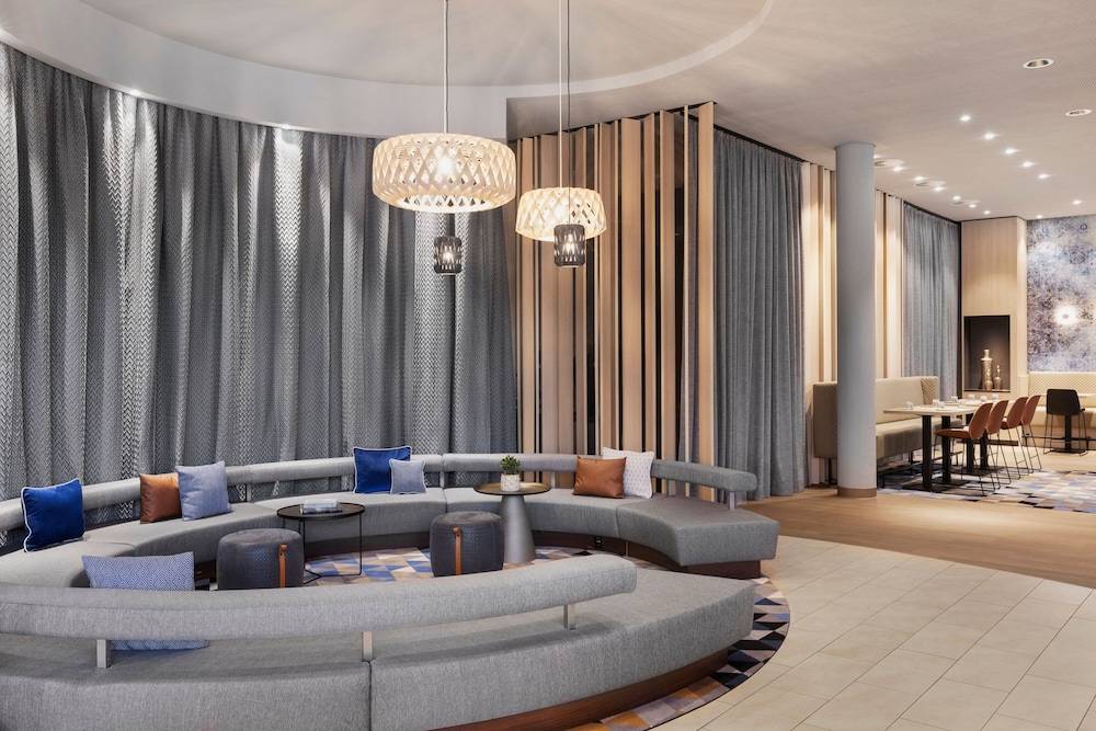 Courtyard by Marriott Basel 2