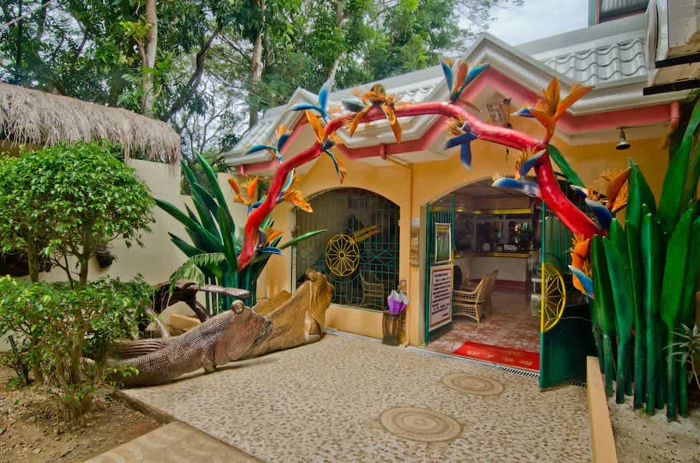 Deep Forest Garden Hotel 1