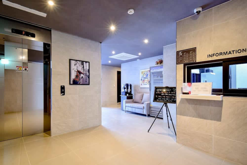Hotel Maison 2