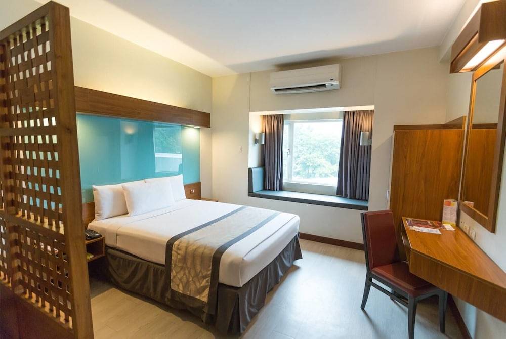 Microtel by Wyndham UP Technohub 1