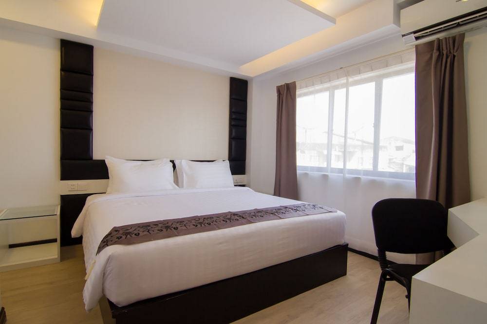 Hotel Accord 1