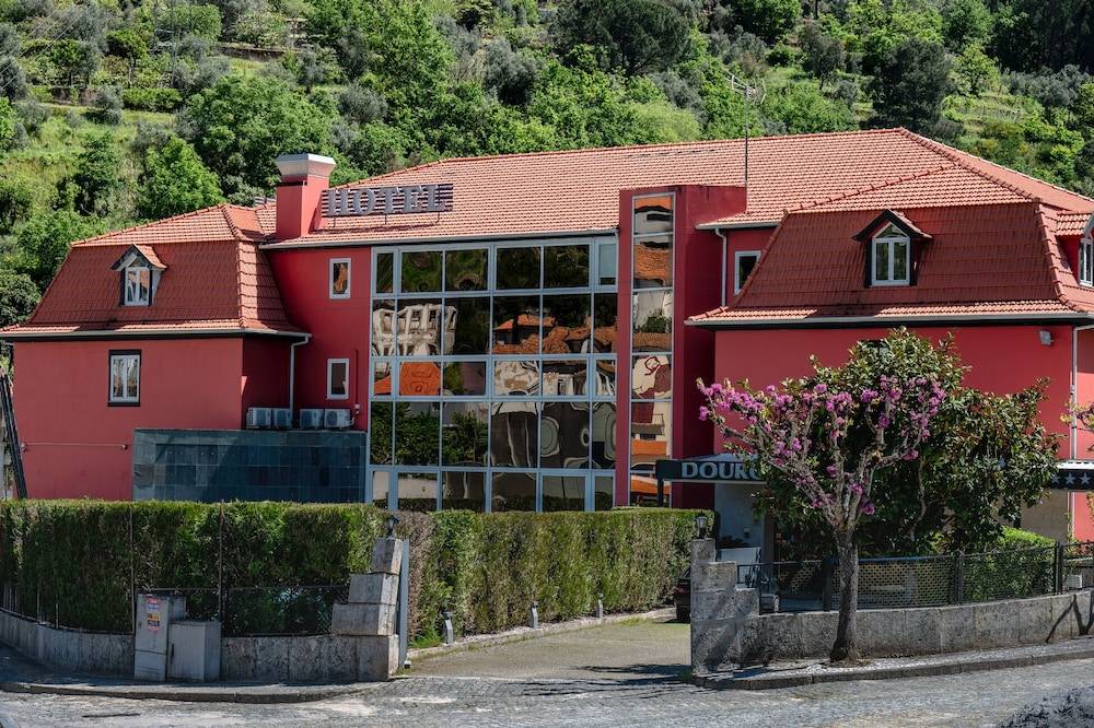 Douro Marina Hotel & SPA 1