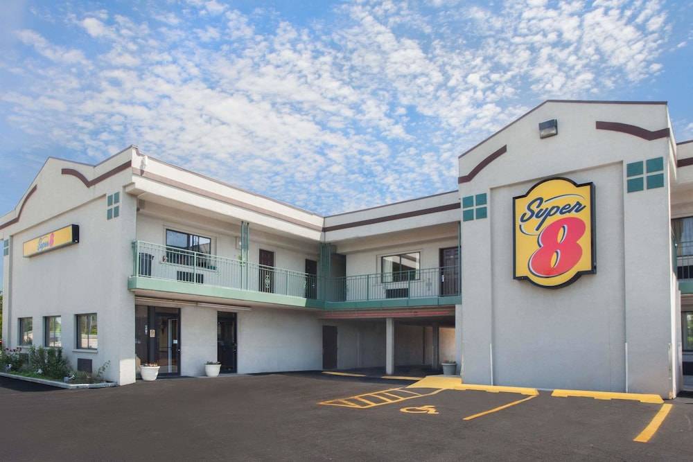 Super 8 by Wyndham Chicago/Rosemont/O'Hare/SE 1