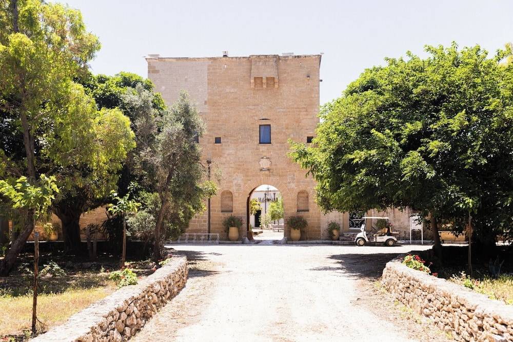 Tenuta Monacelli Lecce 1