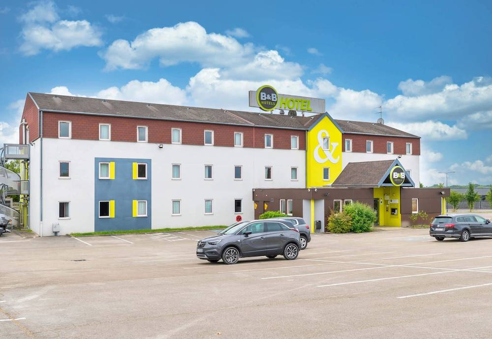 B&B HOTEL Troyes Saint-Parres-aux-Tertres 1