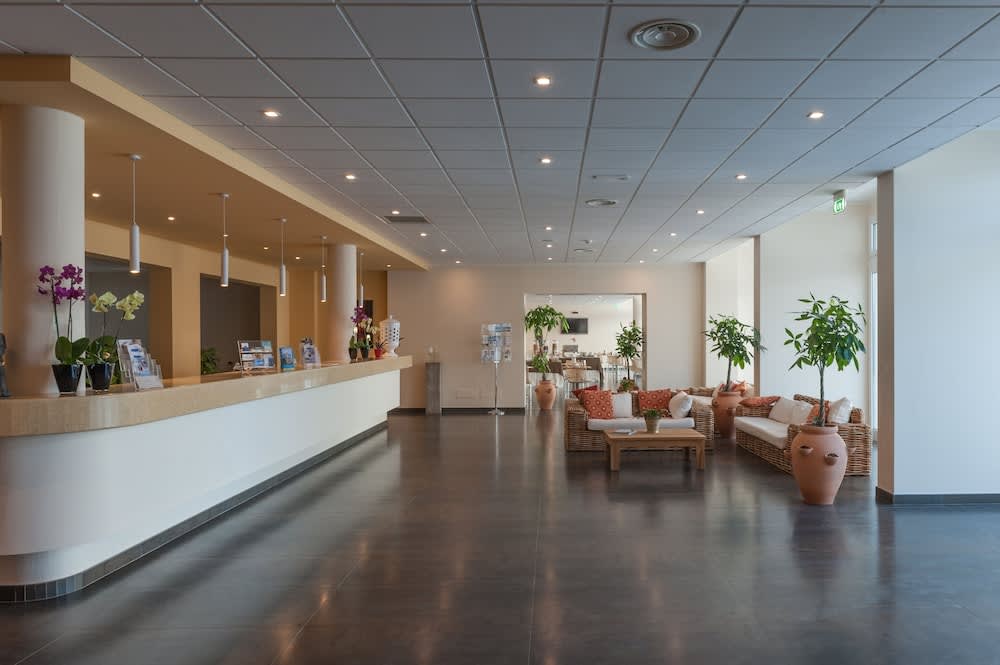 19 Summer Suites 2