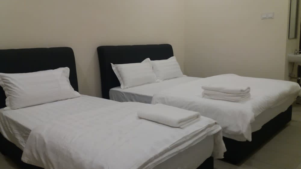 GLG KLIA Transit International Room 1