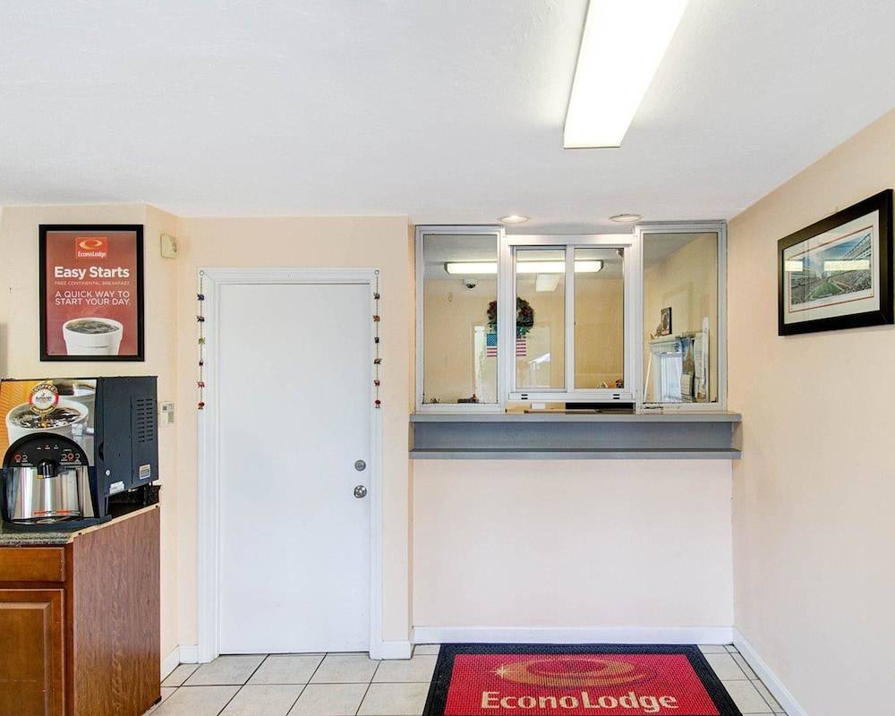 Econo Lodge Sharon - Foxborough 2
