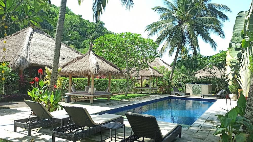 Mama Bella's Retreat 1