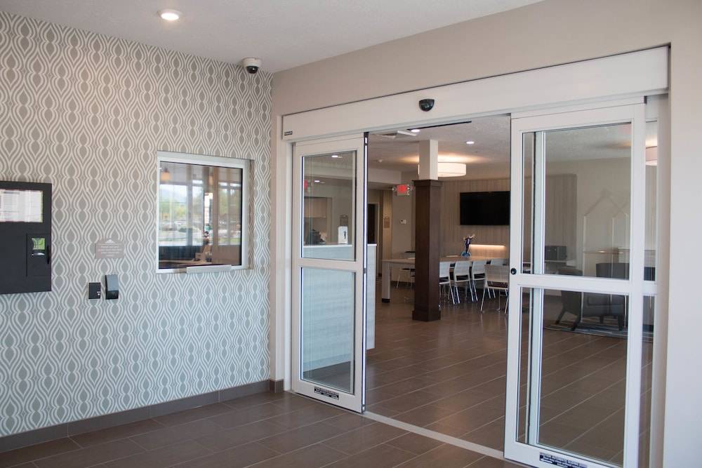 Microtel Inn & Suites by Wyndham Springville 2