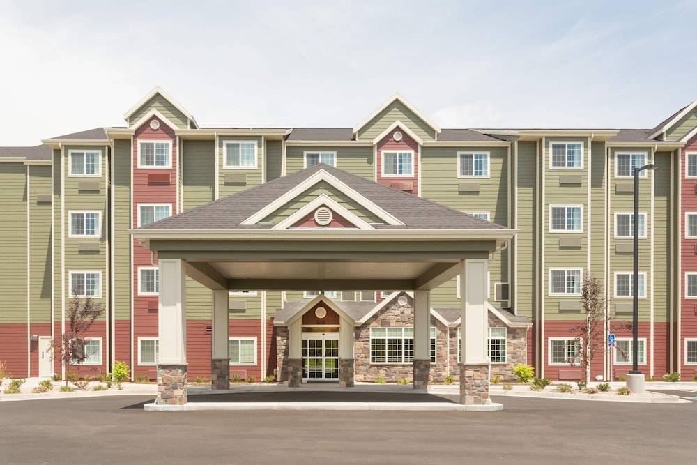Microtel Inn & Suites by Wyndham Springville 1