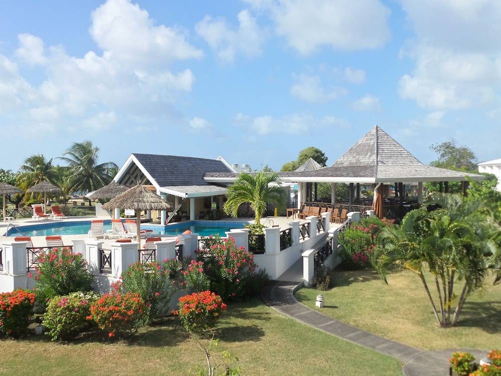 Coyaba Beach Resort 1