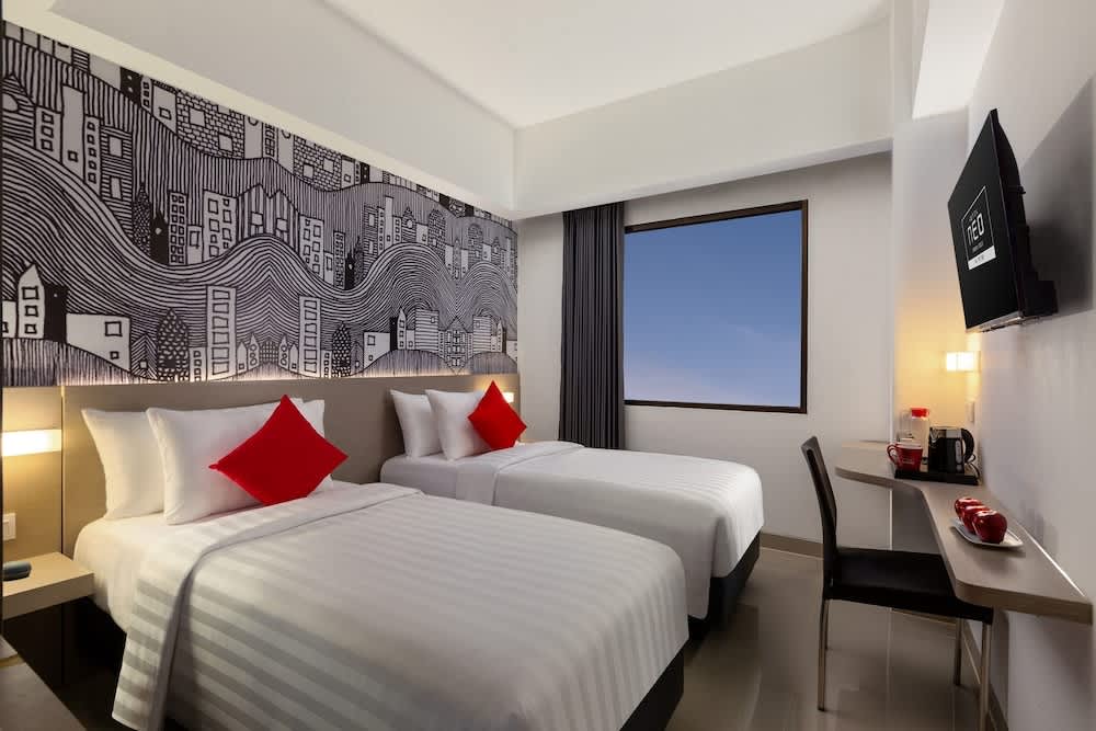 Hotel Neo Gading Solo 2