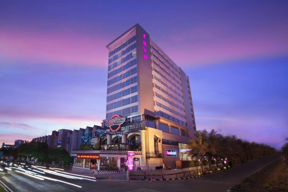 favehotel Solo Baru 1