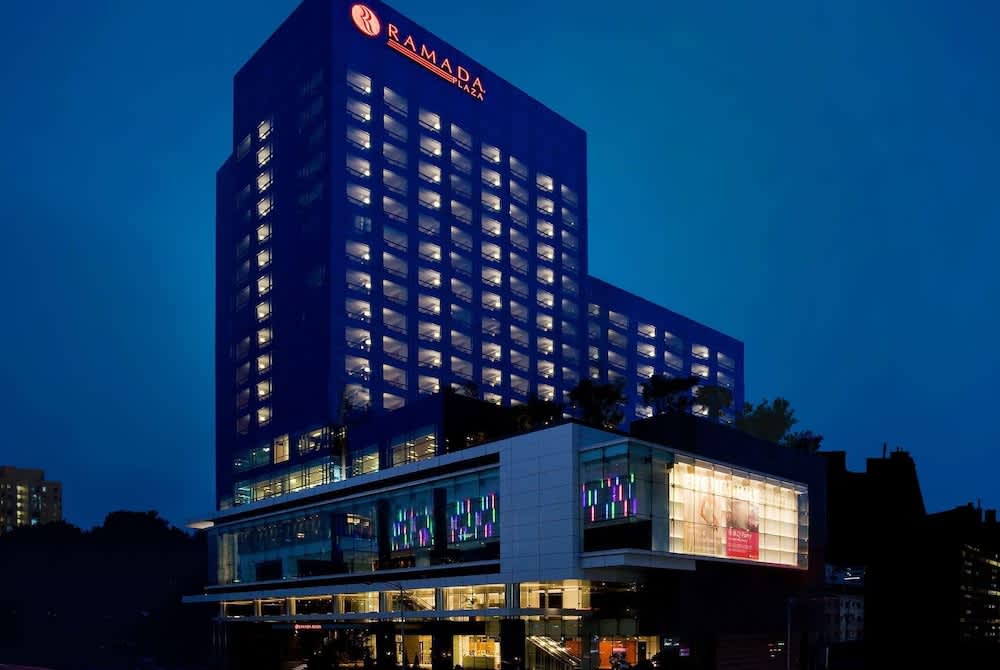 Ramada Plaza by Wyndham Suwon 1