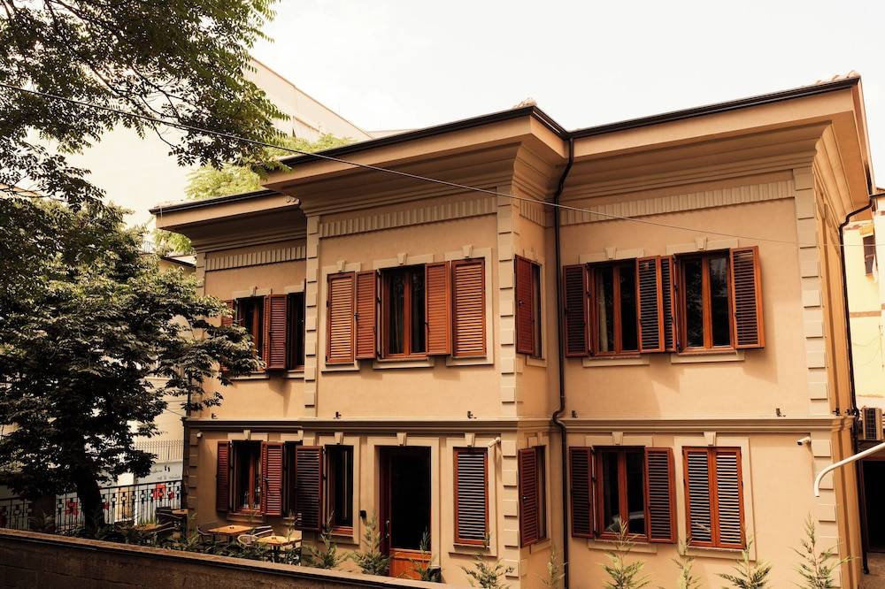 Faces & Places Boutique Hotel 1