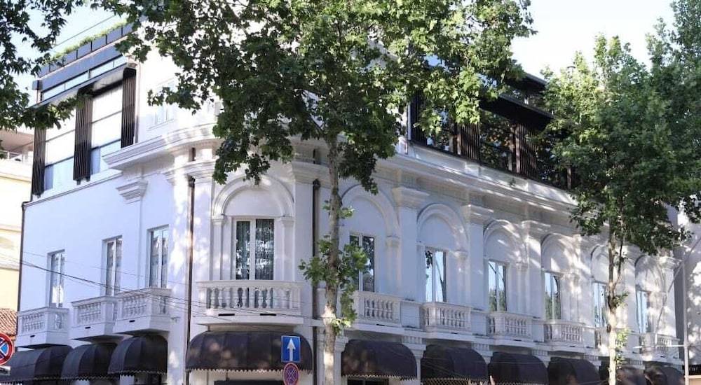 The Crown Boutique Hotel & SPA 1