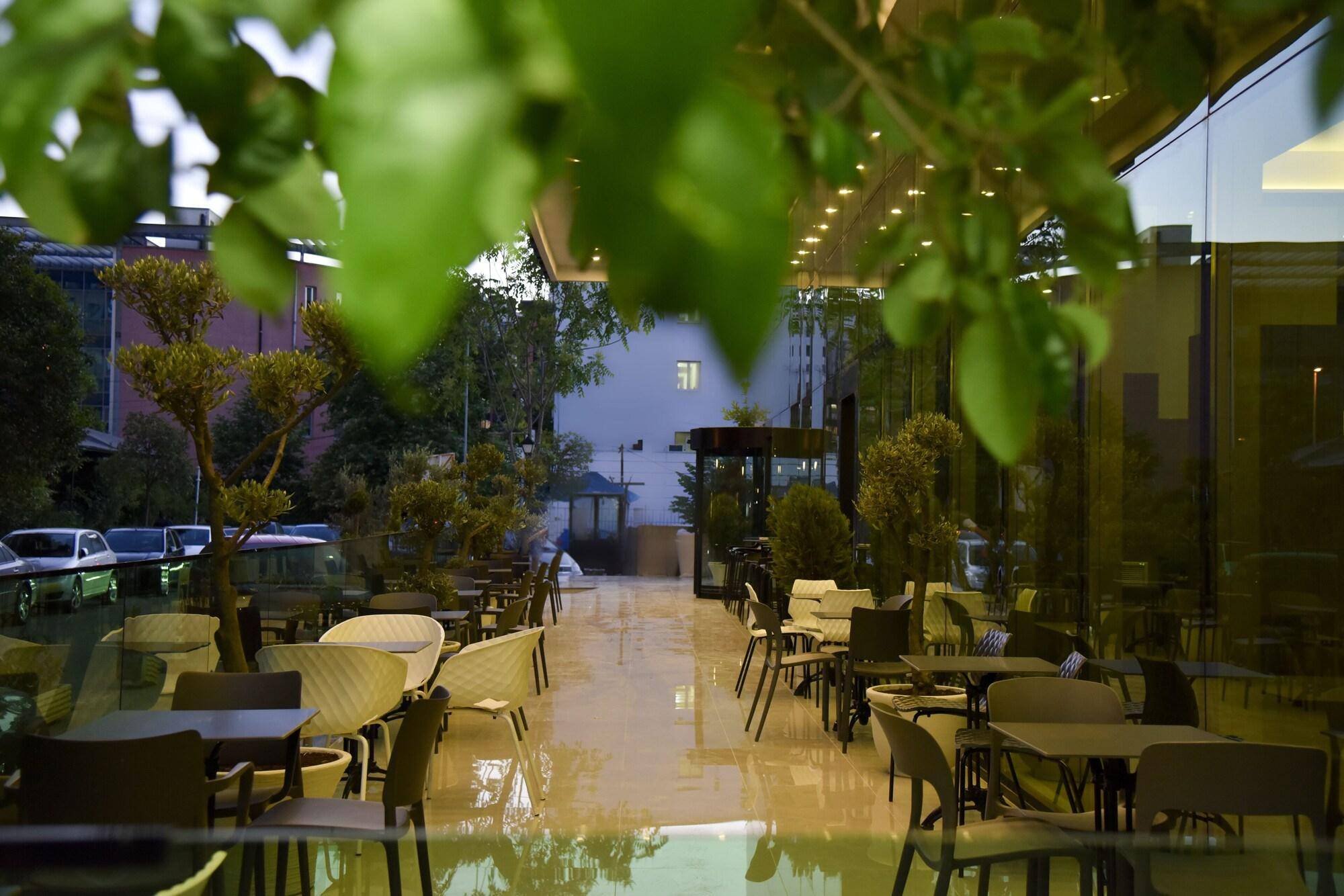 VH Eurostar Tirana Hotel Congress & Tirana Spa 1