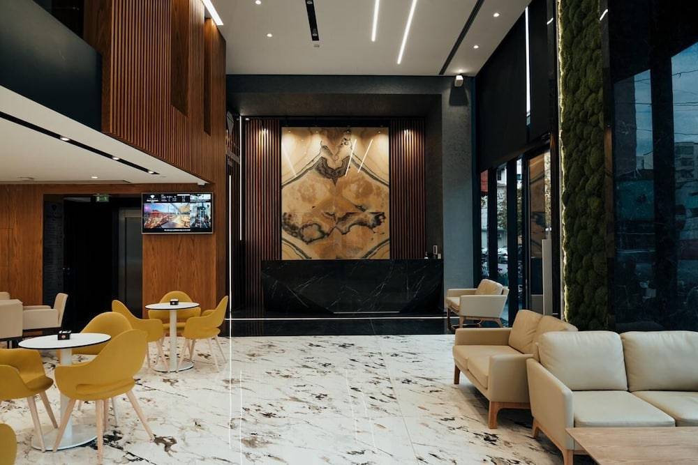 Black Diamond Hotel 2